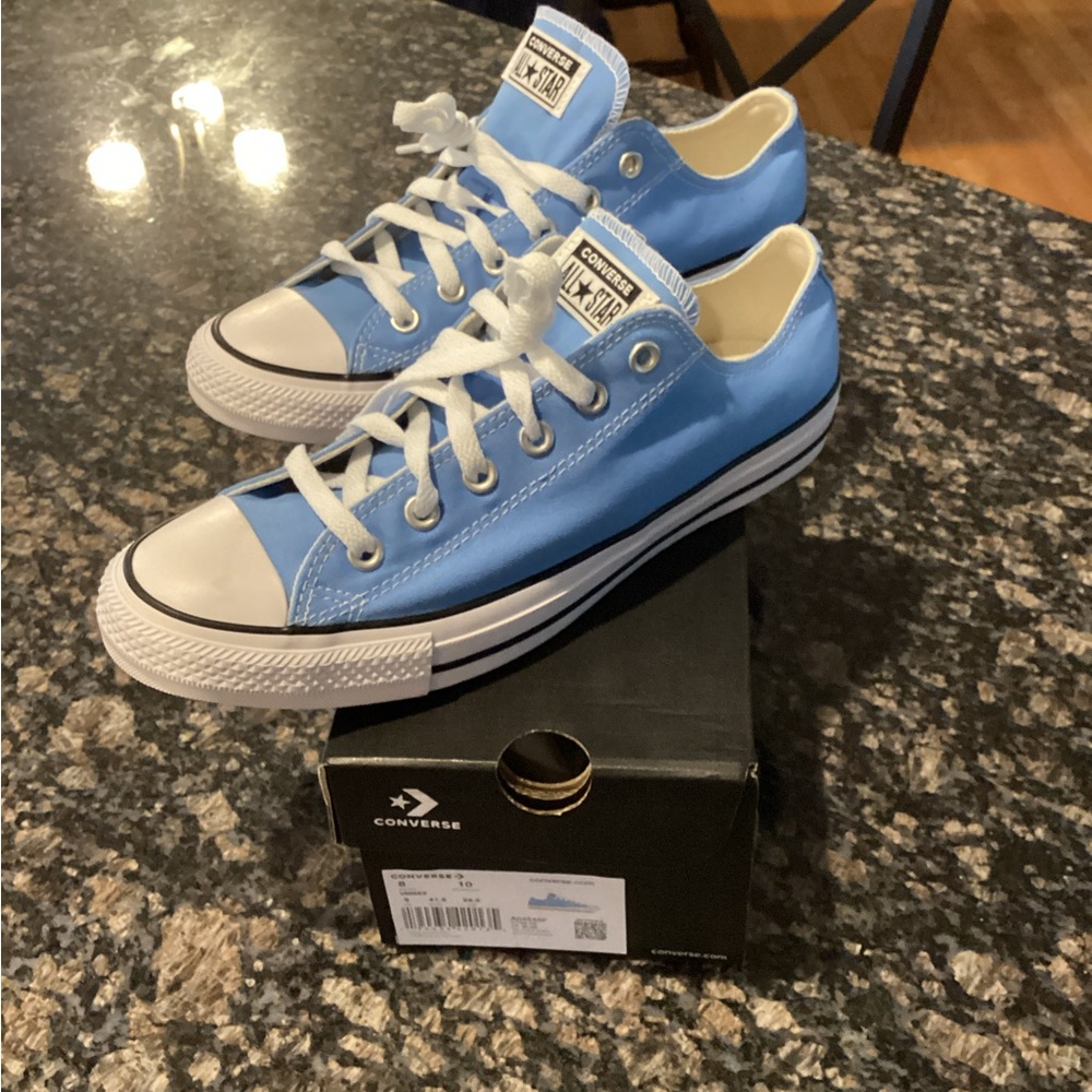 NEW Converse Men Blue Sneakers 8M